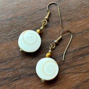Vintage 90s Eye of Shiva Shell and Tiger's Eye Earrings